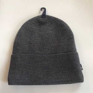 NWT Polo Ralph Lauren Grey 100% Merino Wool Beanie